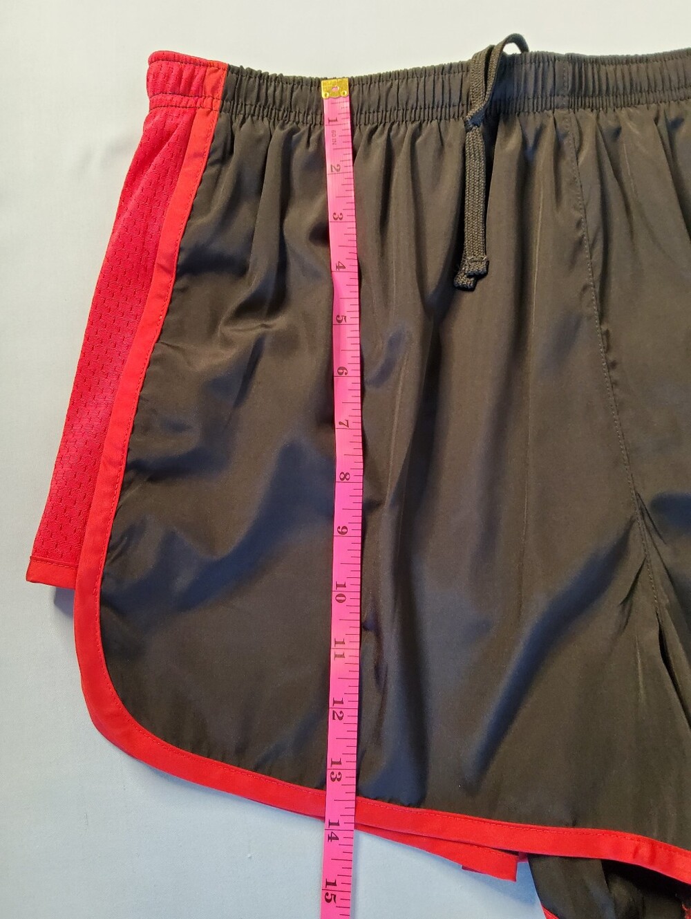 Vintage Black Shorts with White Lining and Black Drawstring - Picture 3 of 9